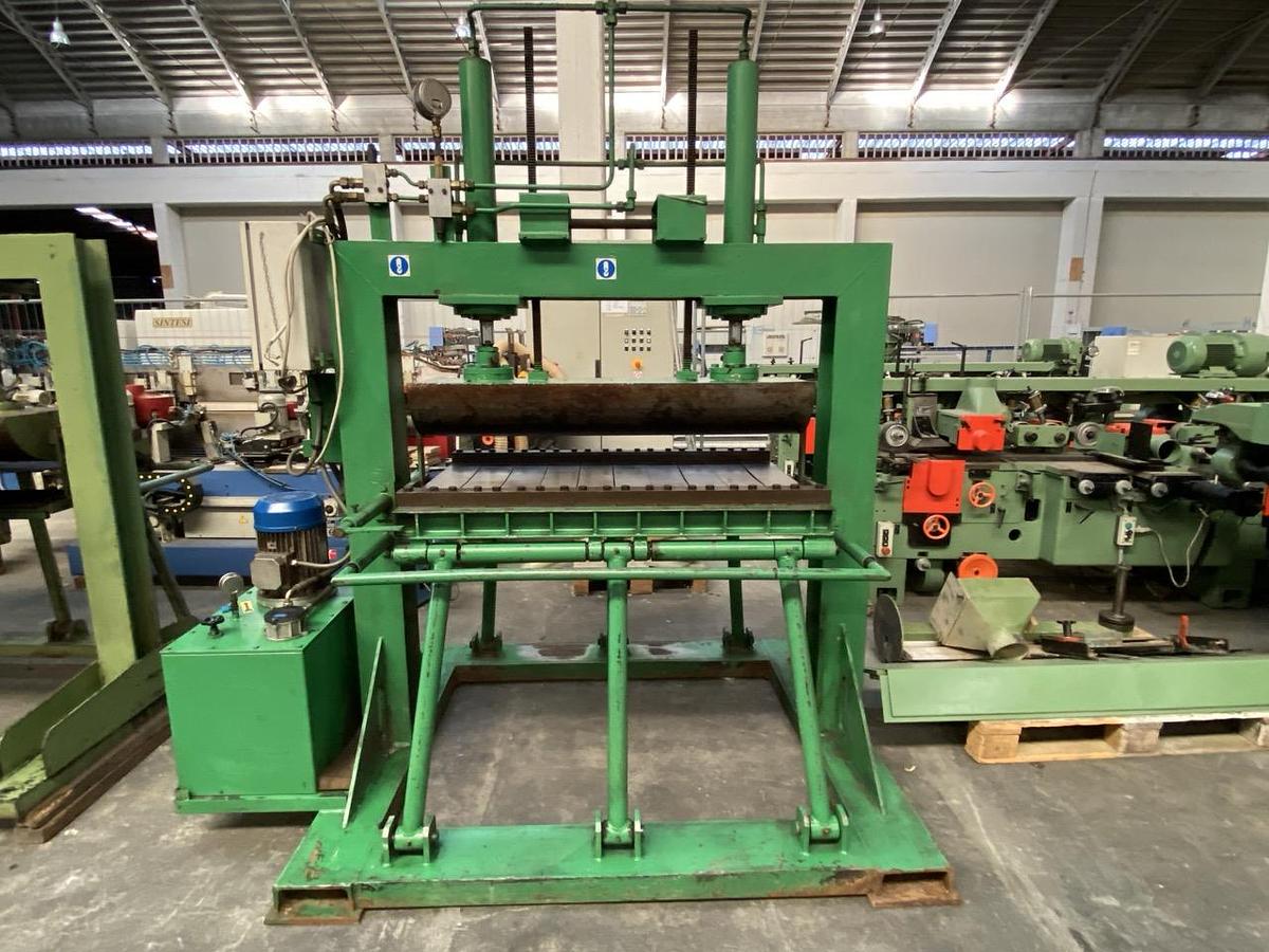Usato 2000 M.A.C. SN-OL 1230x650-10T Pressa snervatrice per la curvatura del legno