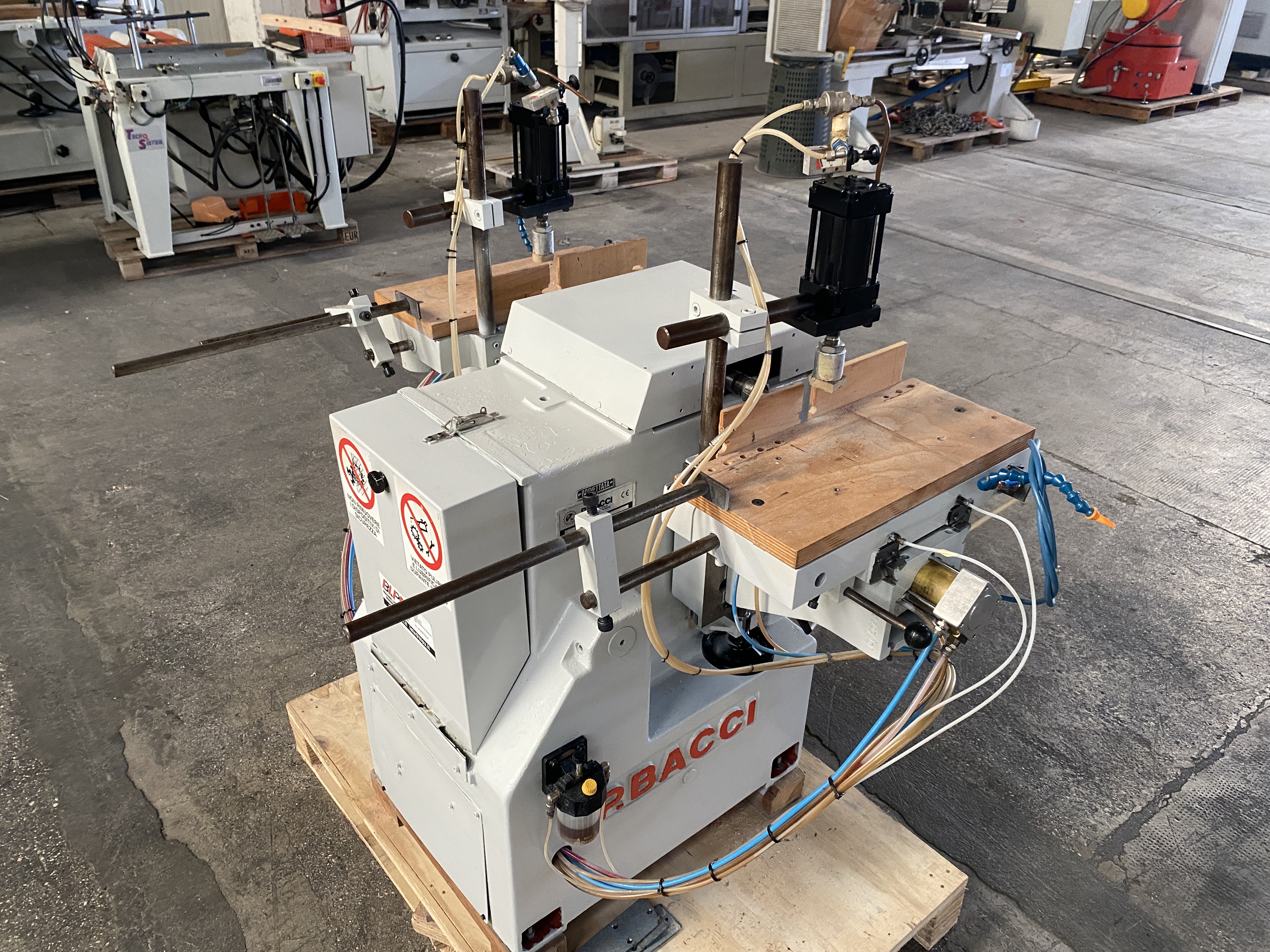 Usato 1995 Bacci MOD Mortasatrice a 2 banchi e 2 punte