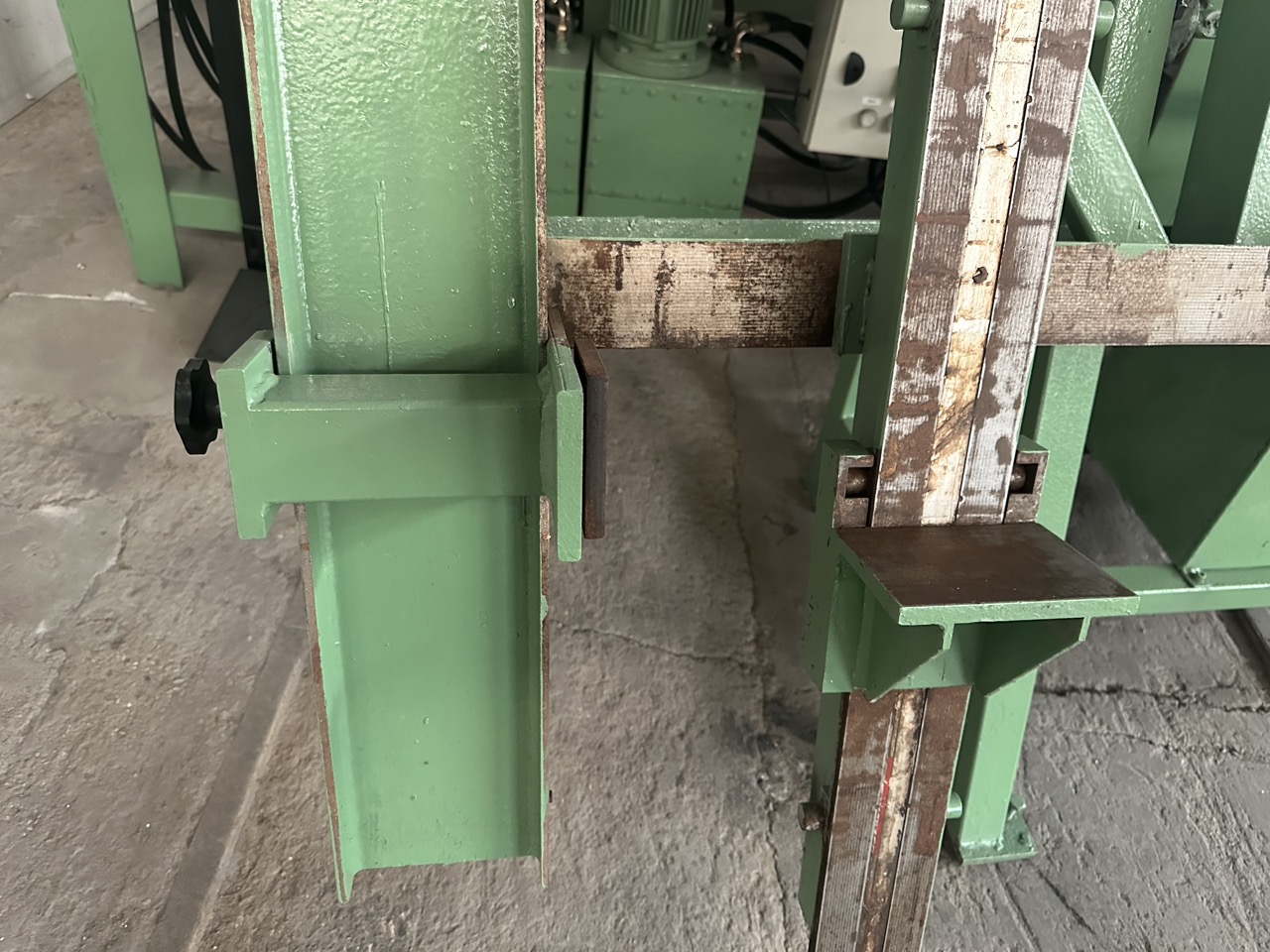 Usato Italpresse Strettoio idraulico per serramenti