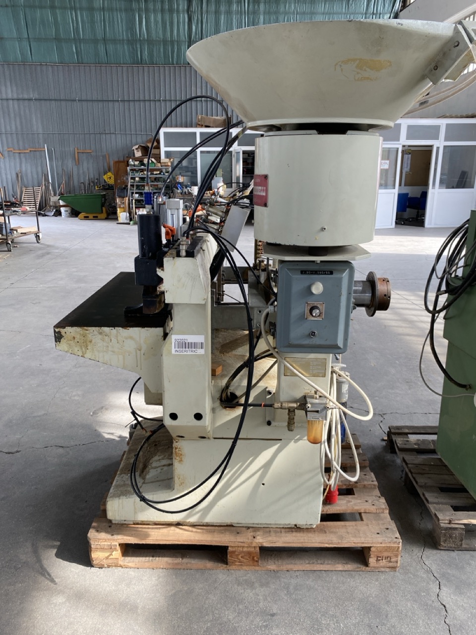 Usato Stock di 2 Inseritrici di spine da aggiustare (funzionanti al 70%)