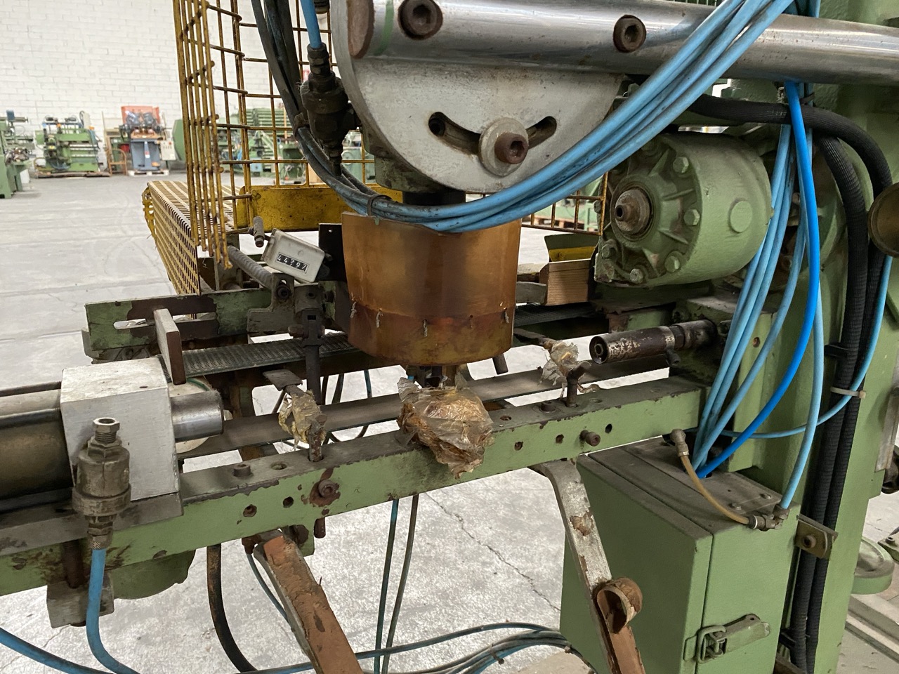 Usato Camam Zigrinatrice doppia automatica, con caricatore e gruppo a forare per fuselli con foro centrale.