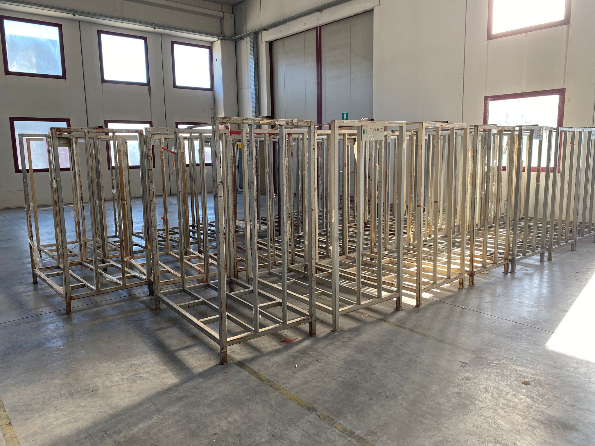 Usato Stock di 40 Pedane in ferro