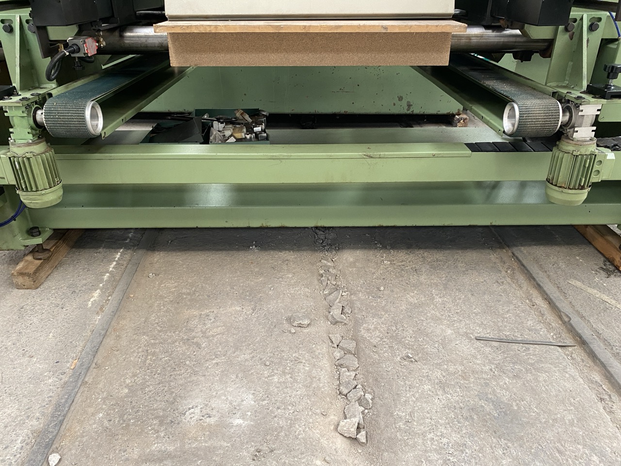 Usato 1995 Friulmac FN7 1300 Troncatrice Fresatrice per teste di Parquet o prodotti simili