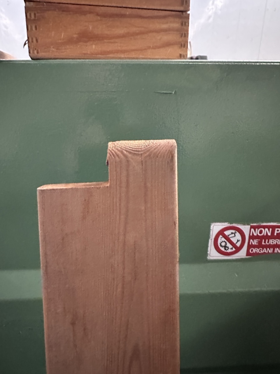 Usato Troncatrice Fresatrice Foratrice speciale per lavorare elementi in testa (vedi foto)