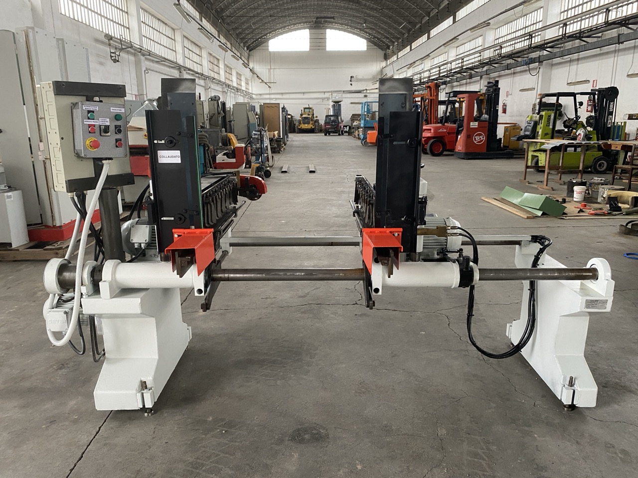 Ricondizionato Troncatore caricatore per scorniciatrice, marca Friulmac,modello FN3, usato, collaudato