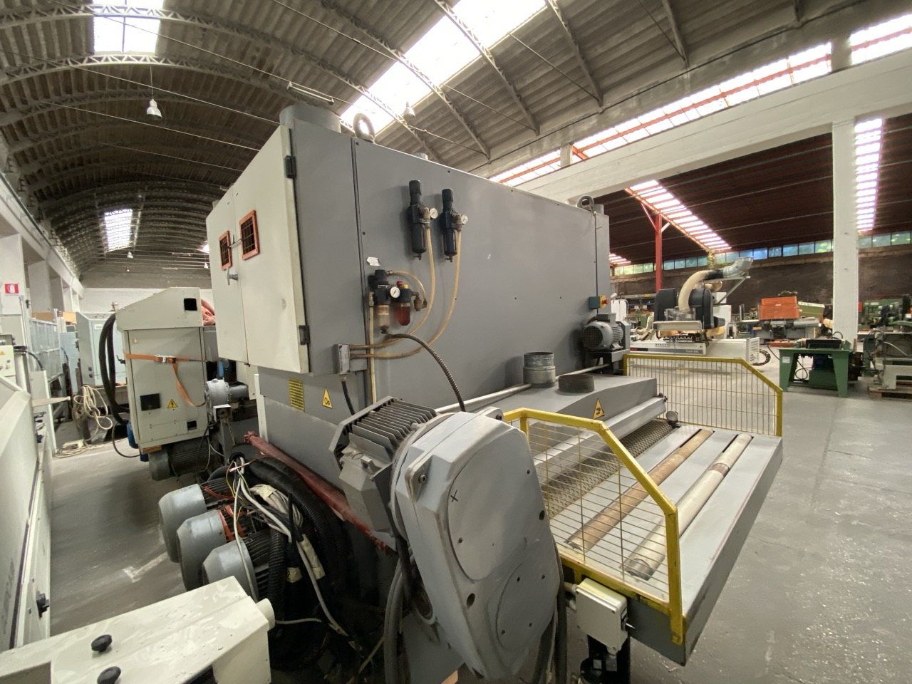 Usato 1999 Costa CCC CCC 1350 Linea di calibratura a 3 rulli superiori e 3 rulli inferiori, larghezza tappeto mm. 1350