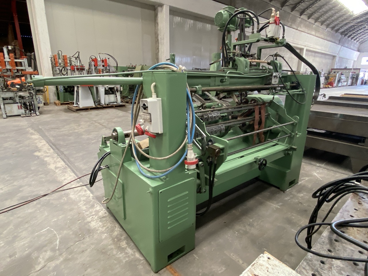 Usato Genini LAR-120 Levigatrice per tornito