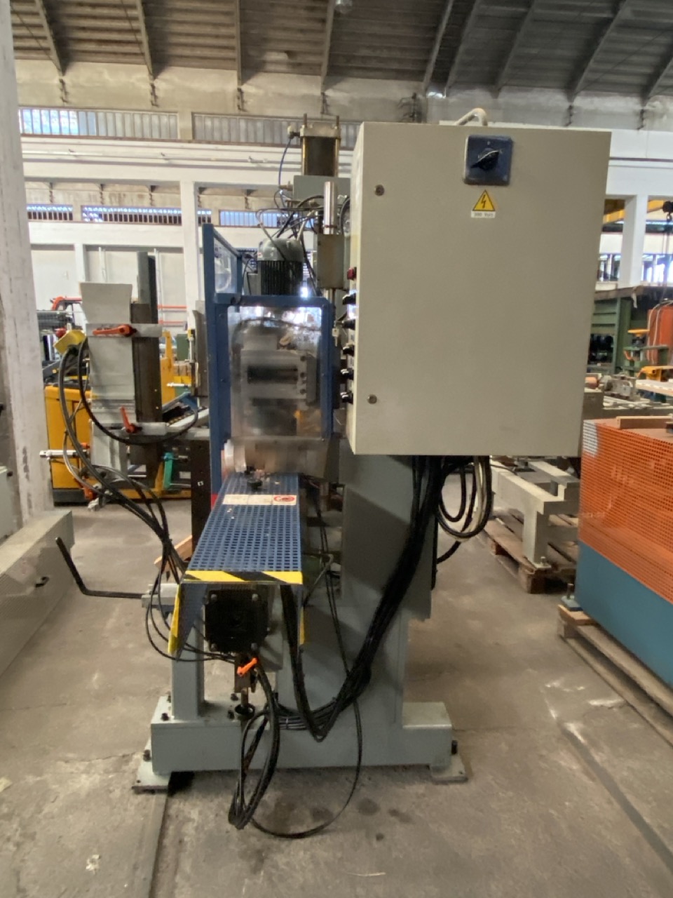 Usato Comec FM/OV2000 CAF Foratrice orizzontale e verticale con gruppi seghe verticali