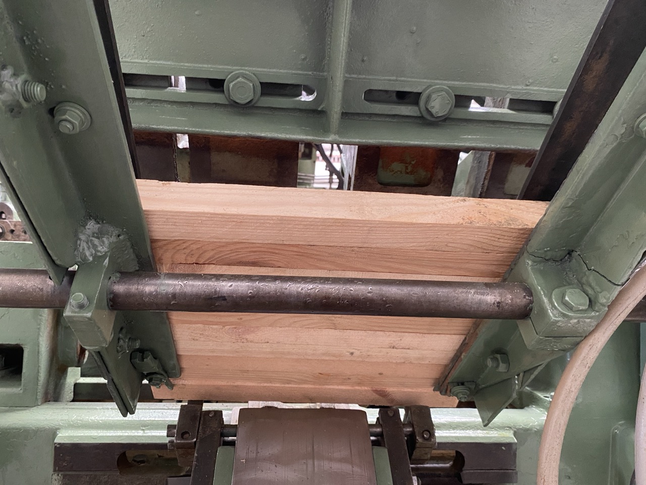 Usato OMA 600 Tornio per legno automatico, con caricatore