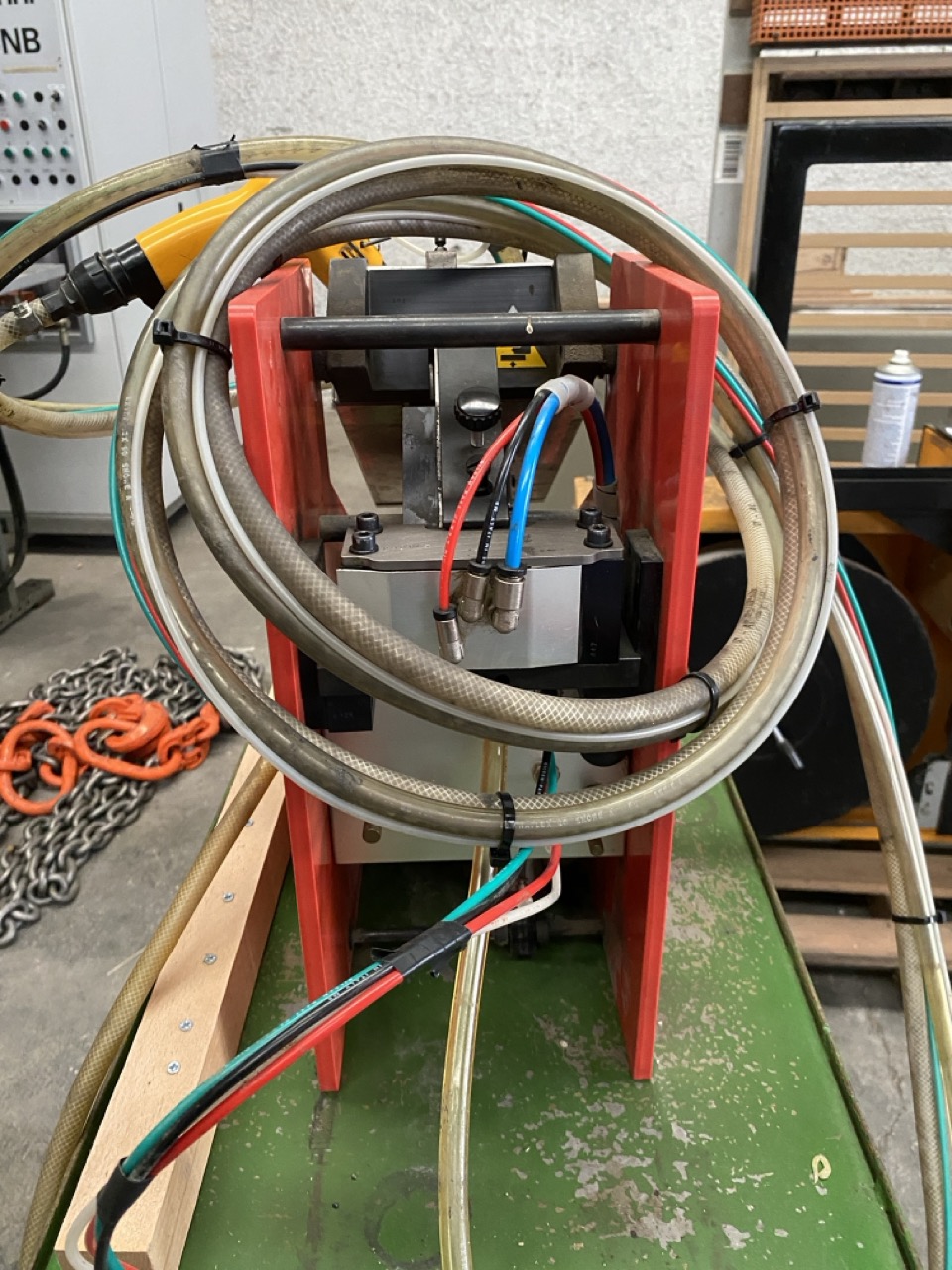 Usato 1996 Zucchelli 12/45 Avvitatore automatico con caricatore e pistola pneumatica