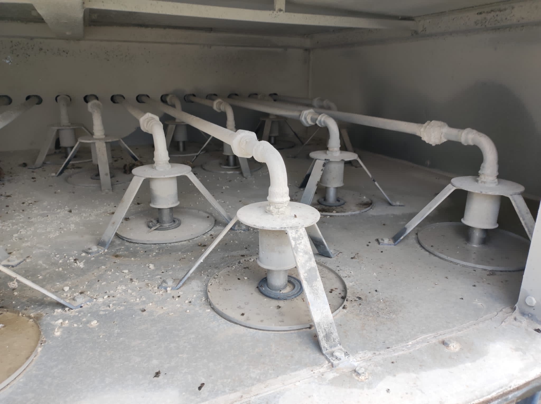 Usato Sottostazione filtrante per polveri di carteggio, marca CM, modello AIRJET 36 Cartucce