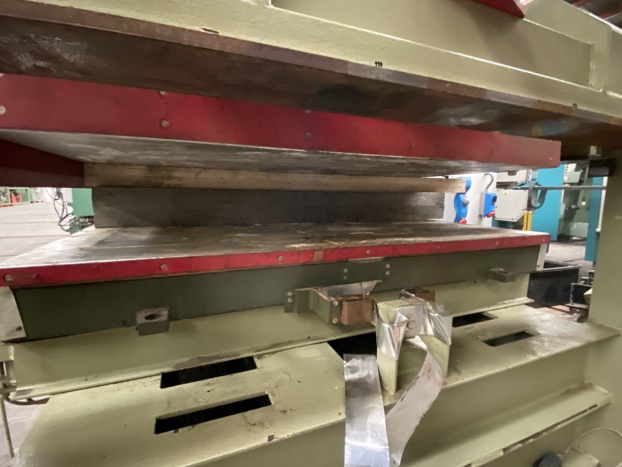 Usato 1996 Pressa Orma modello PFS/5, piano da mm. 3000x1500, usata