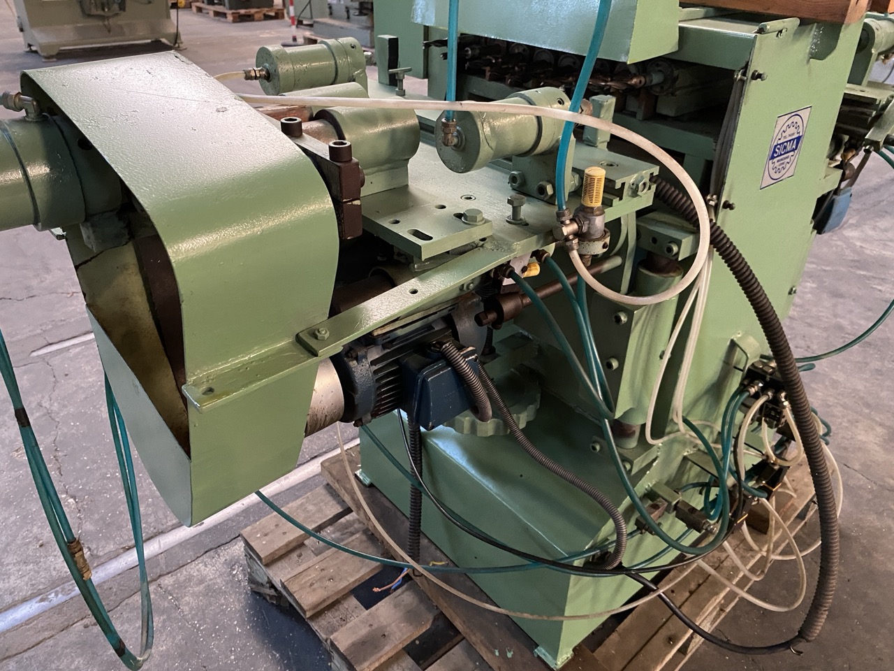 Usato Foratrice doppia, a 8 mandrini per lato, per colonnine di schienale di sedie modello “Old America”