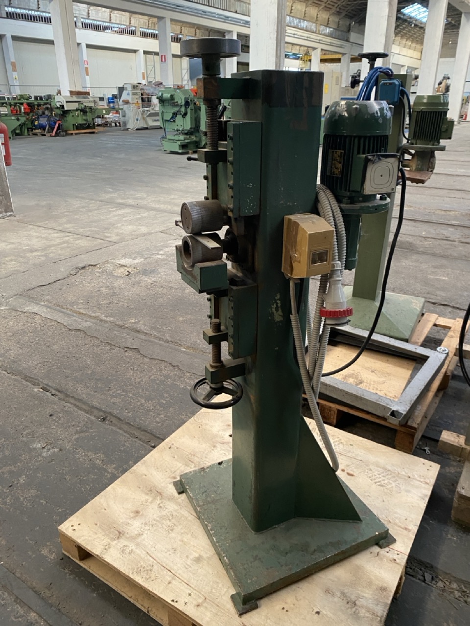 Usato Zigrinatrice singola