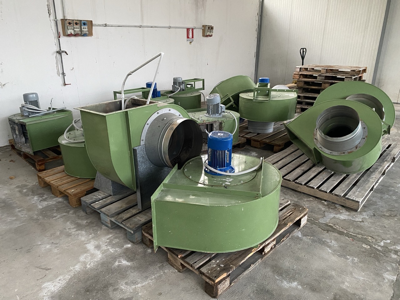 Usato Nr. 11 Ventilatori per polveri fini di verniciatura o simili