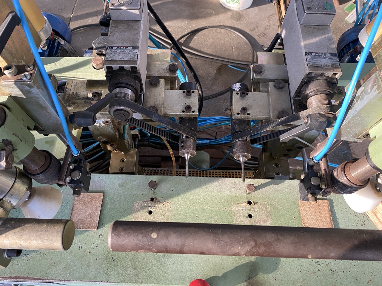 Usato Foratrice Mortasatrice orizzontale e verticale, inclinabile