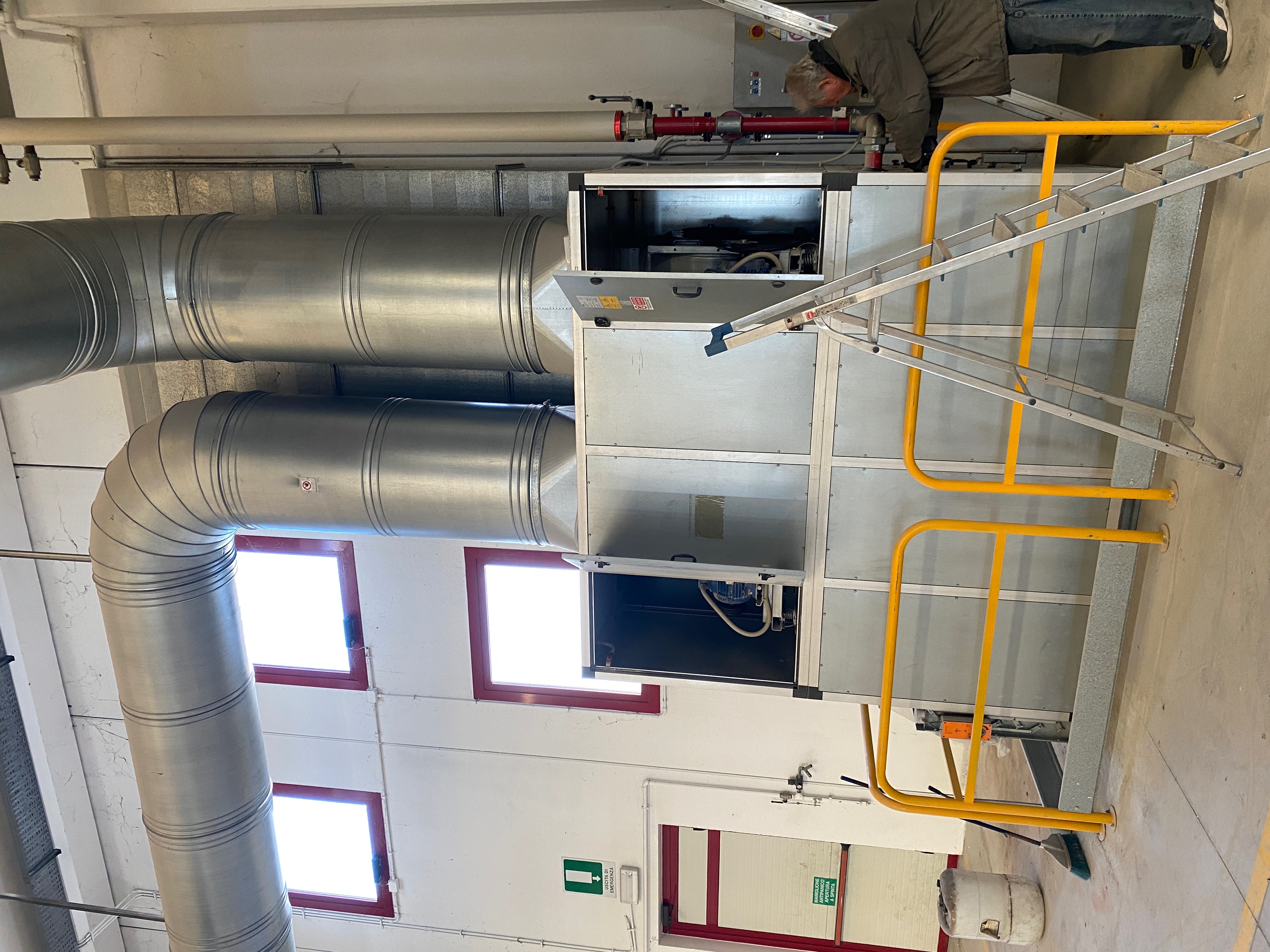 Usato Scambiatori acqua-aria per riscaldamento capannoni e ambienti chiusi