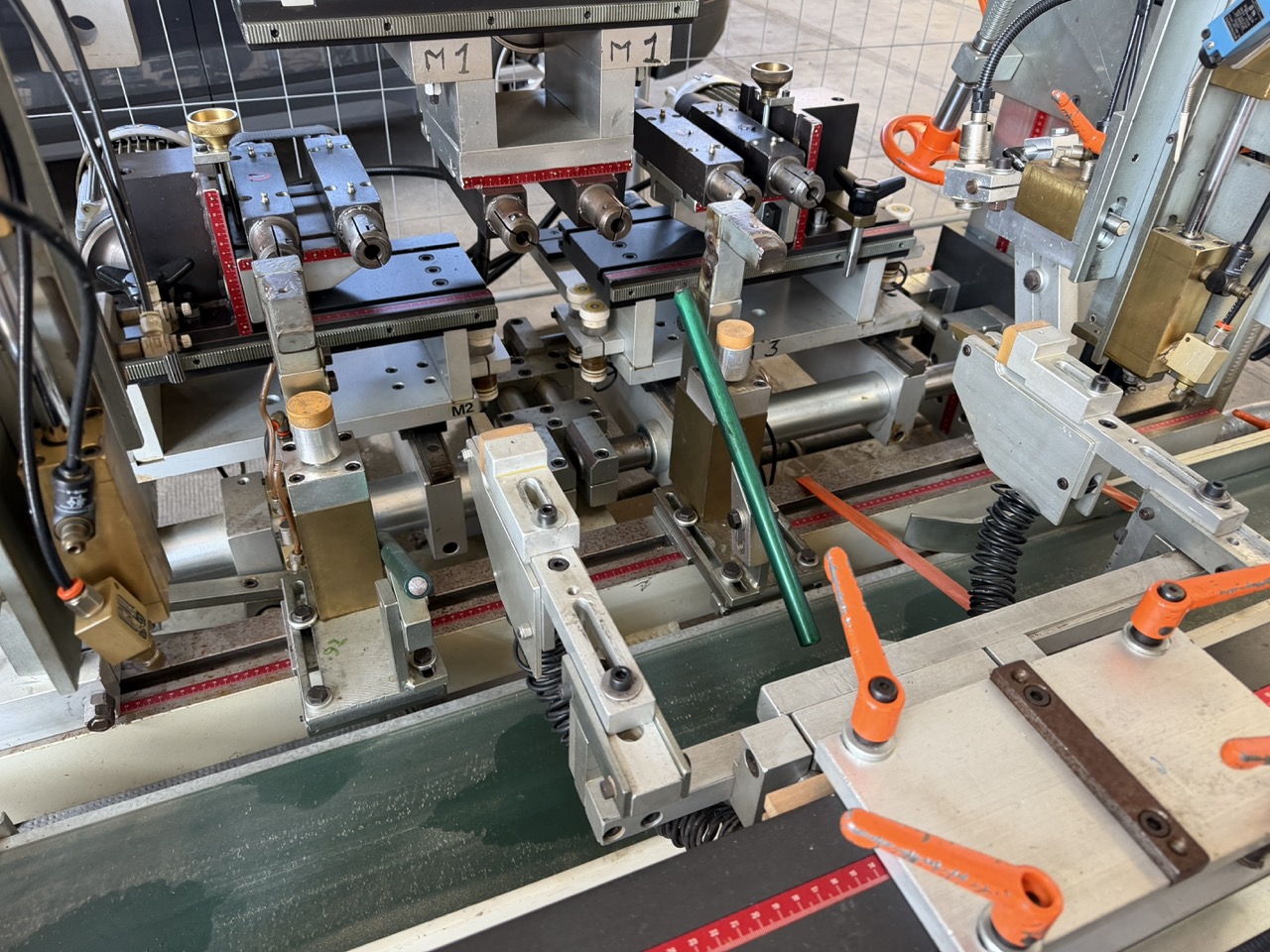 Usato 1995 Camam MO/30/6A/CR-PLC Mortasatrice automatica orizzontale