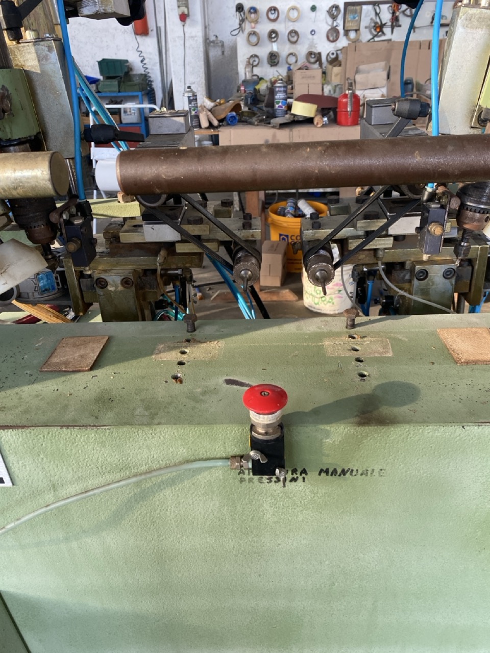 Usato Foratrice Mortasatrice orizzontale e verticale, inclinabile