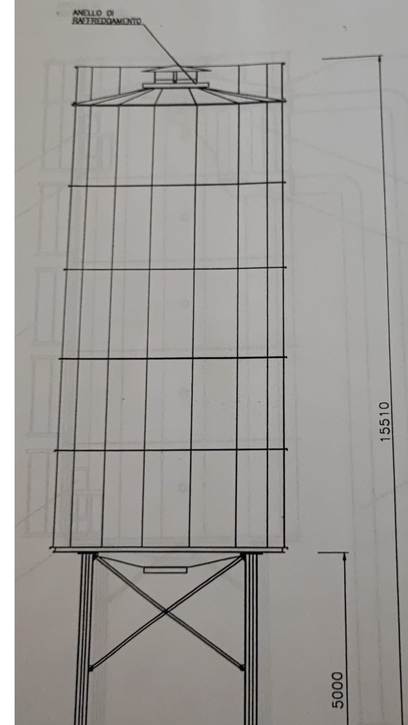 Usato Silos zincato, con scarico a caduta da sotto. Già smontato.