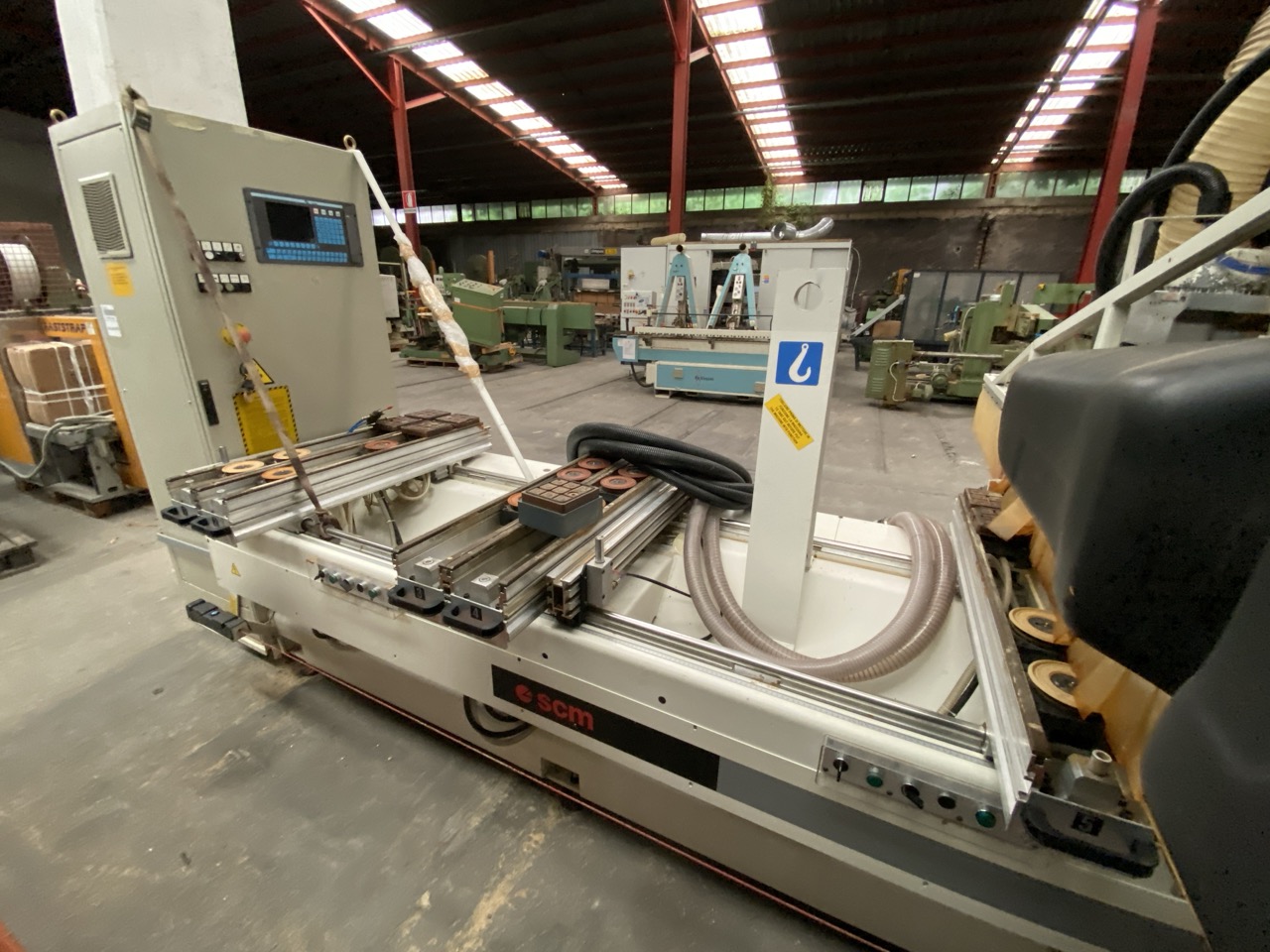 Usato SCM Tech 99L Centro di lavoro