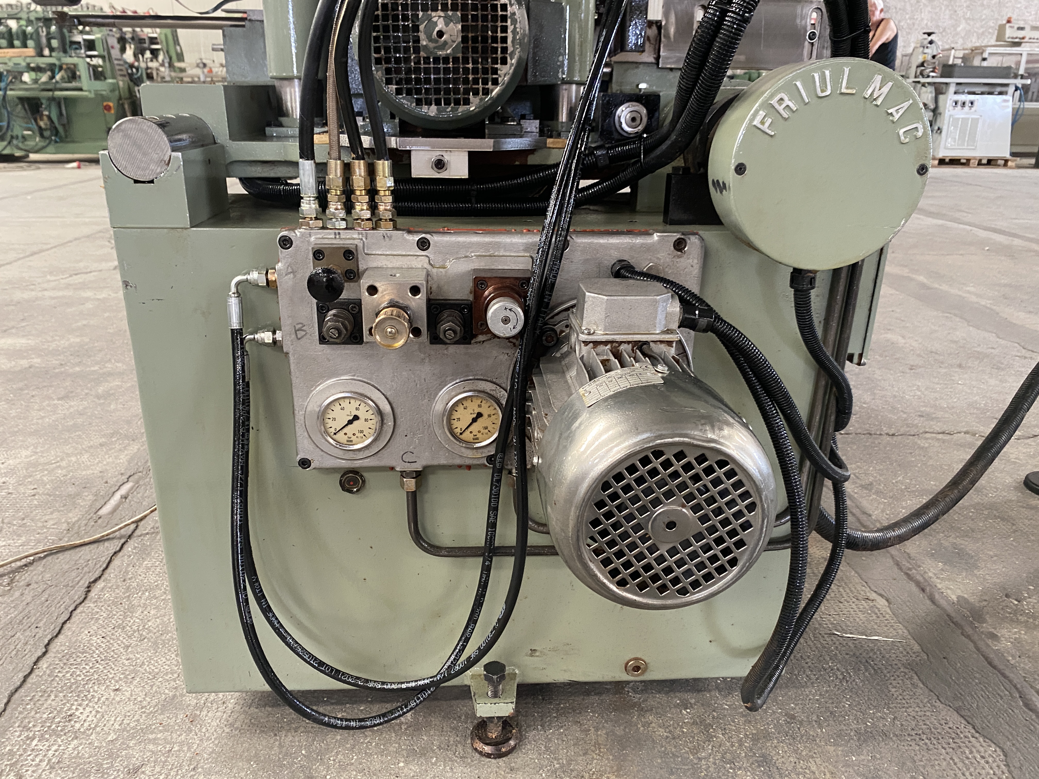 Usato Friulmac Dual Feed Troncatore e Caricatore idraulico per Scorniciatrice, lunghezza max 3500mm