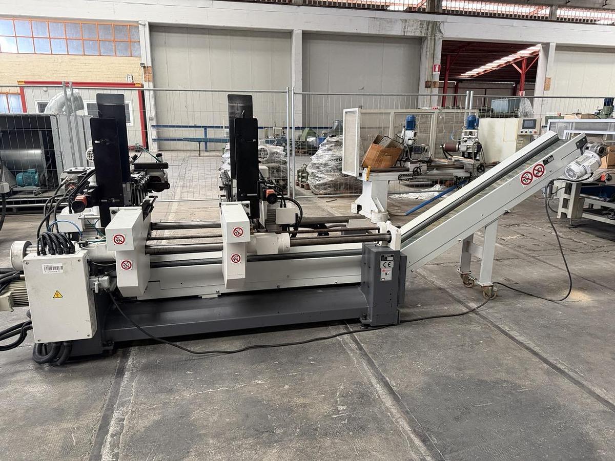 Usato 2002 Friulmac DUALFEED Troncatore - Caricatore per Scorniciatrice idraulico, automatico, con regolazione misure elettronica.