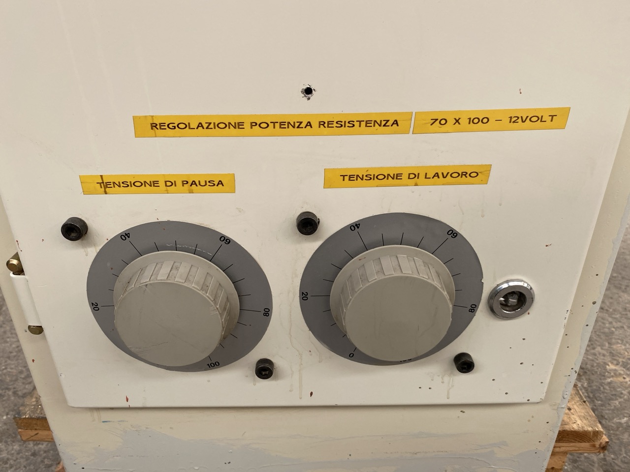 Usato 2002 Kuper FW/J-920 Giuntatrice per tranciati, impiallacciature, rimessi