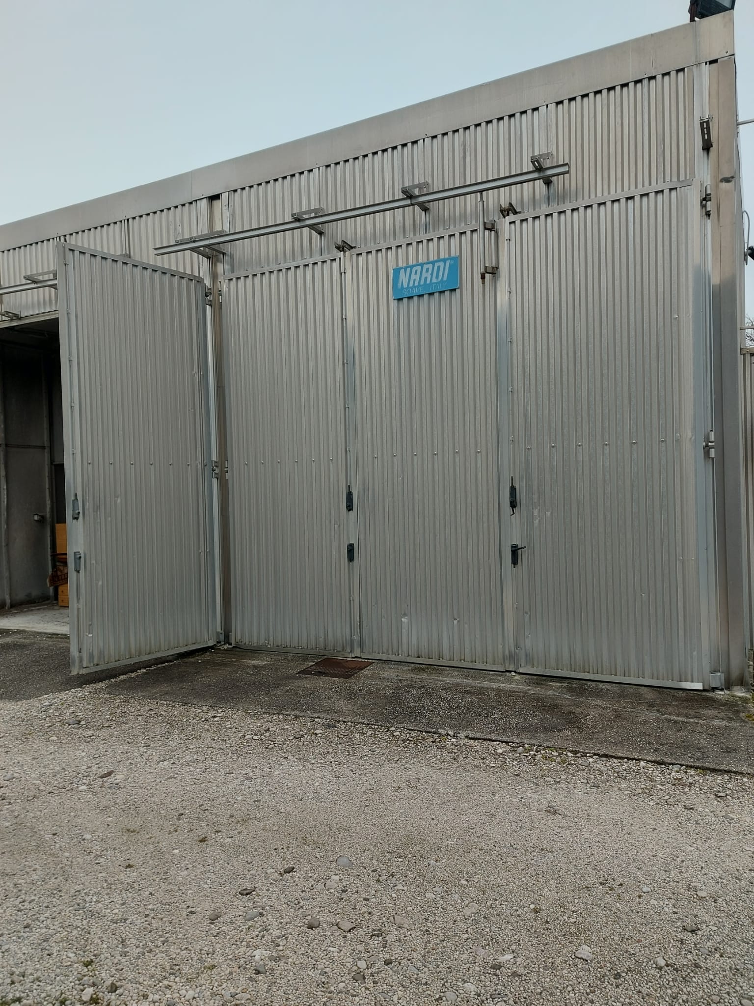 Usato Nardi Nr. 2 Forni di essiccazione da 65 mc (volume interno) cadauno. Alimentazione a Gas Metano.