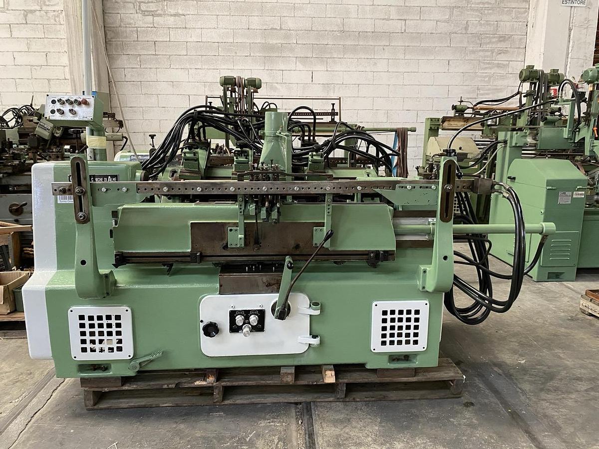 Usato OMA 90/A Tornio per legno, automatico con caricatore, lunghezza massima del pezzo mm. 900