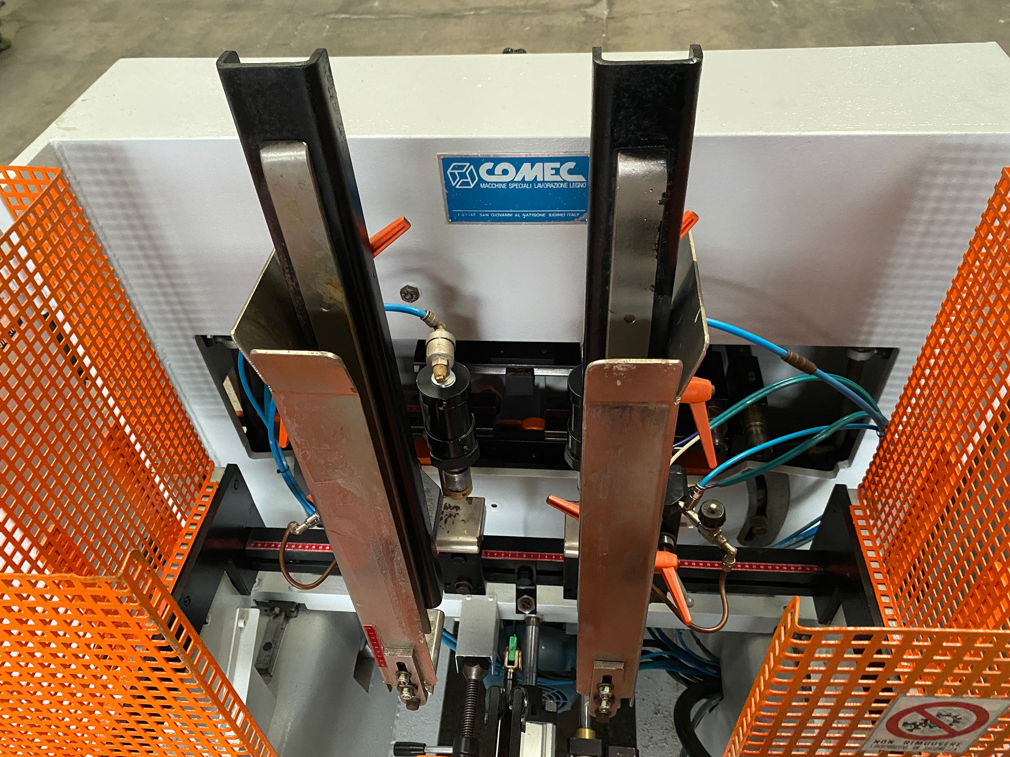 Ricondizionato 1995 Comec MMO/5-CL+CA Mortasatrice orizzontale a doppia oscillazione, con 7 mandrini
