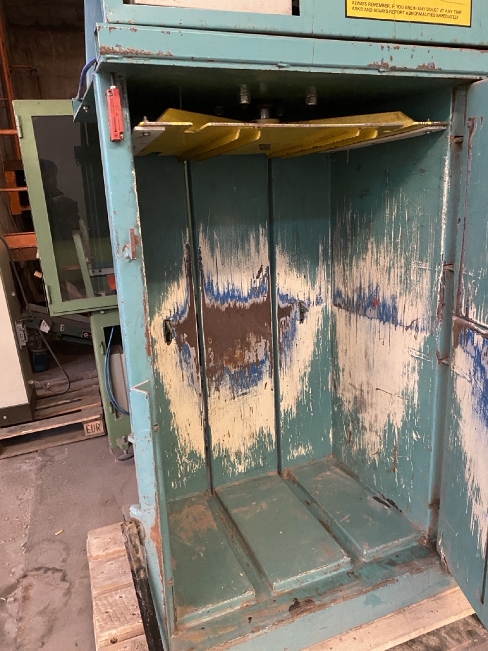 Usato Baler Options modello Baler-01 Pressa per cartoni e simili, marchiata CE