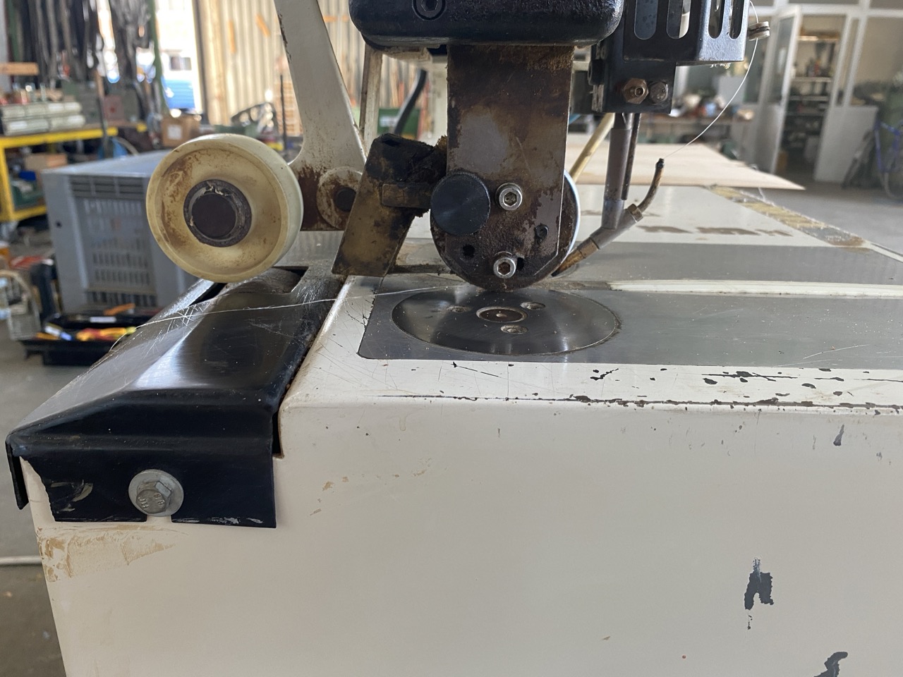 Usato 2002 Kuper FW/J-920 Giuntatrice per tranciati, impiallacciature, rimessi