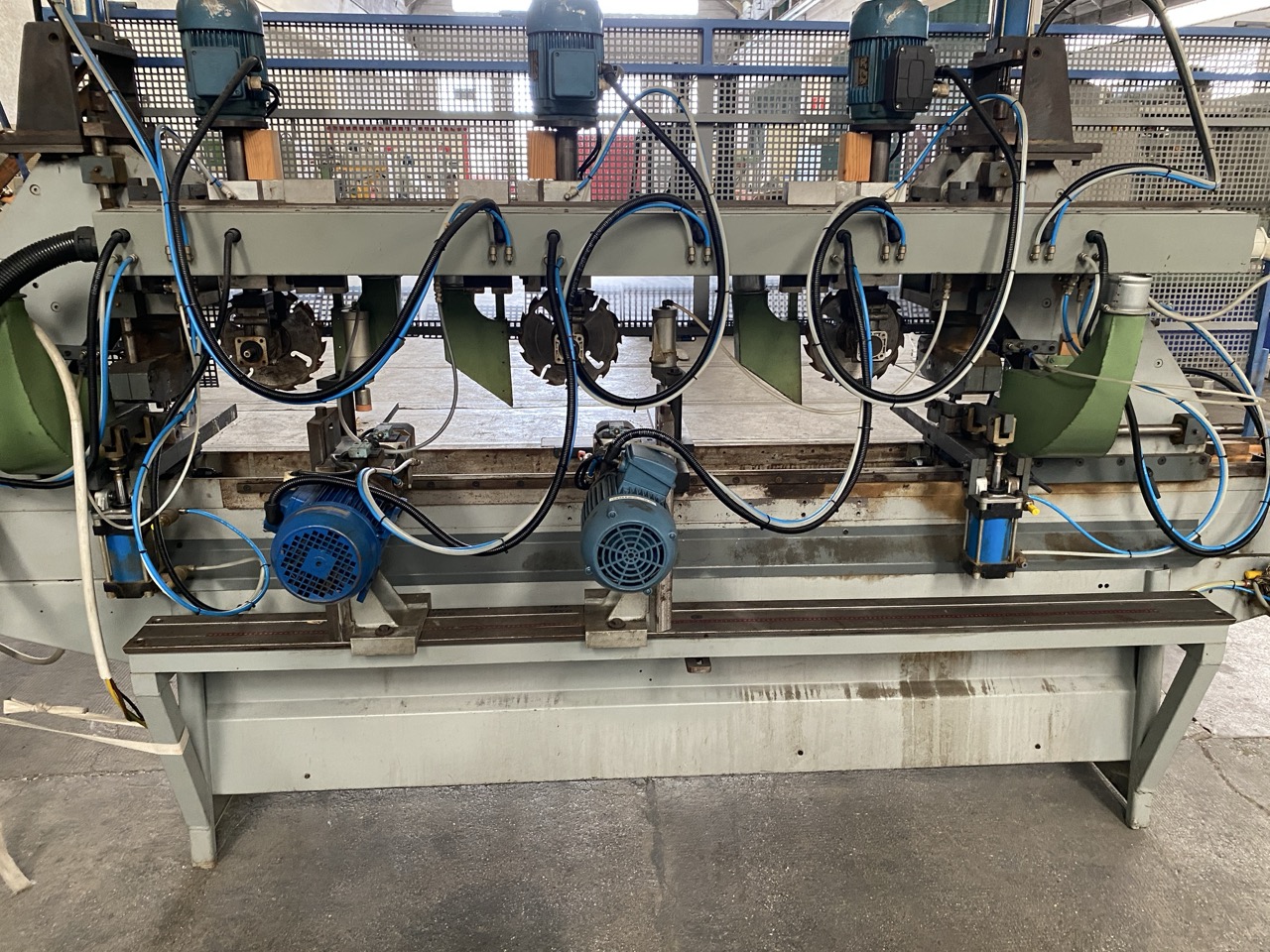 Usato Comec Foratrice Fresatrice Comec per fianchi di letto o simili