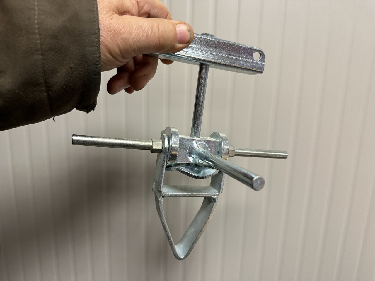 Usato 1999 CM System D8 Trasportatore aereo (catena di verniciatura) per la movimentazione di sedie o prodotti simili, tinti su ganci. Metri lineari 600