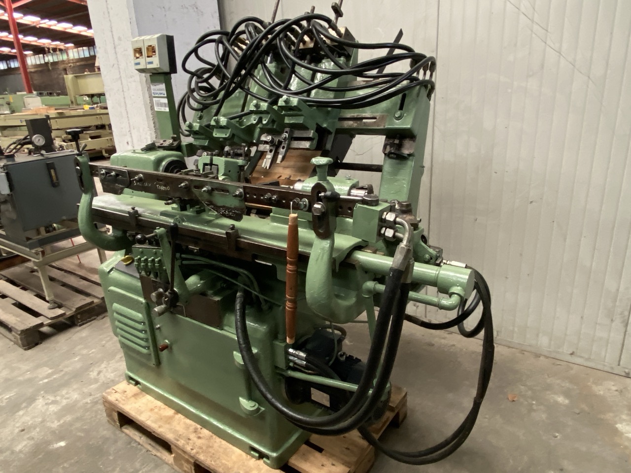 Usato OMA 600 Tornio per legno automatico, con caricatore