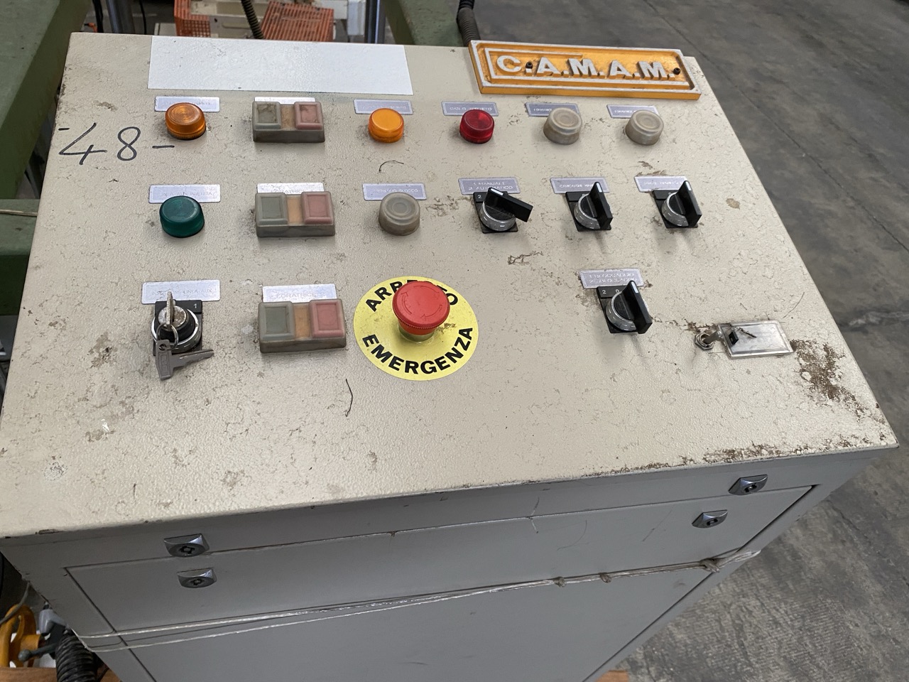 Usato Zigrinatrice foratrice per tressi di sedia