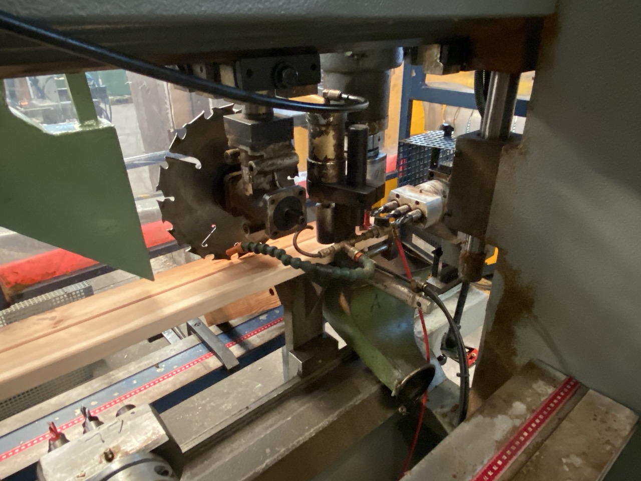 Usato Comec FM/OV2000 CAF Foratrice orizzontale e verticale con gruppi seghe verticali