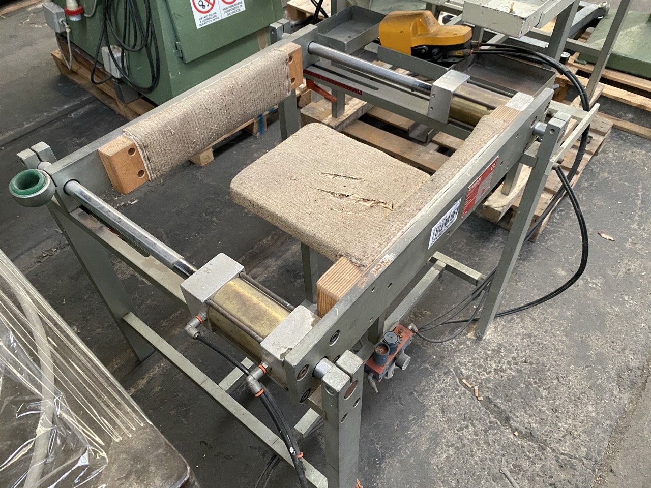 Usato 2000 Camam SP/S Strettoi pneumatici per assemblaggio sedie