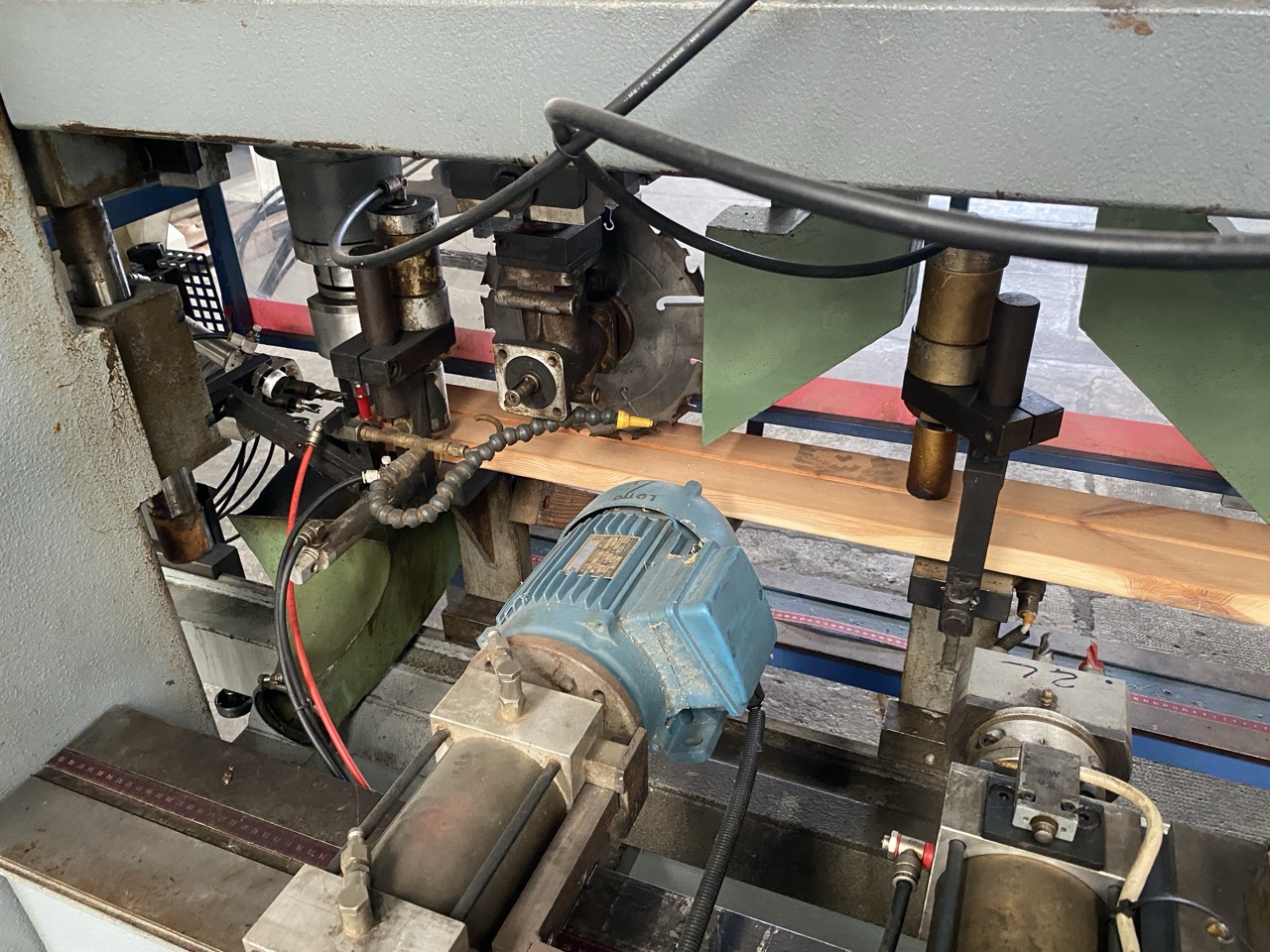 Usato Comec FM/OV2000 CAF Foratrice orizzontale e verticale con gruppi seghe verticali