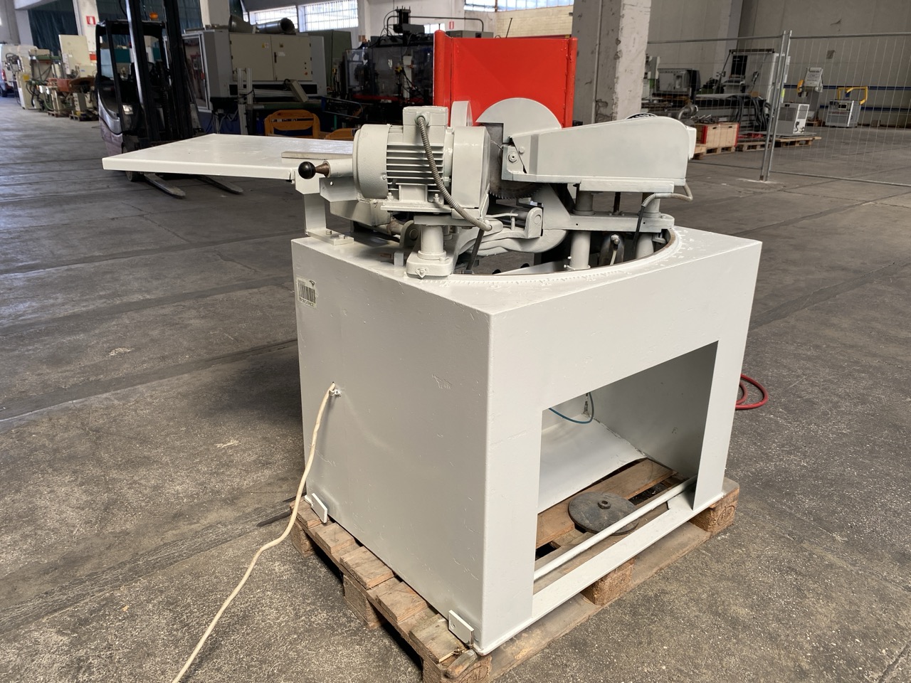 Usato Troncatrice verticale doppia inclinabile