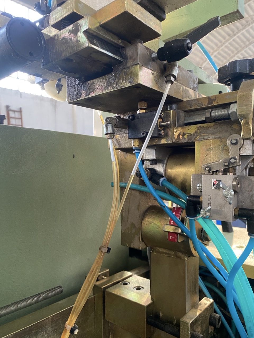 Usato Foratrice Mortasatrice orizzontale e verticale, inclinabile