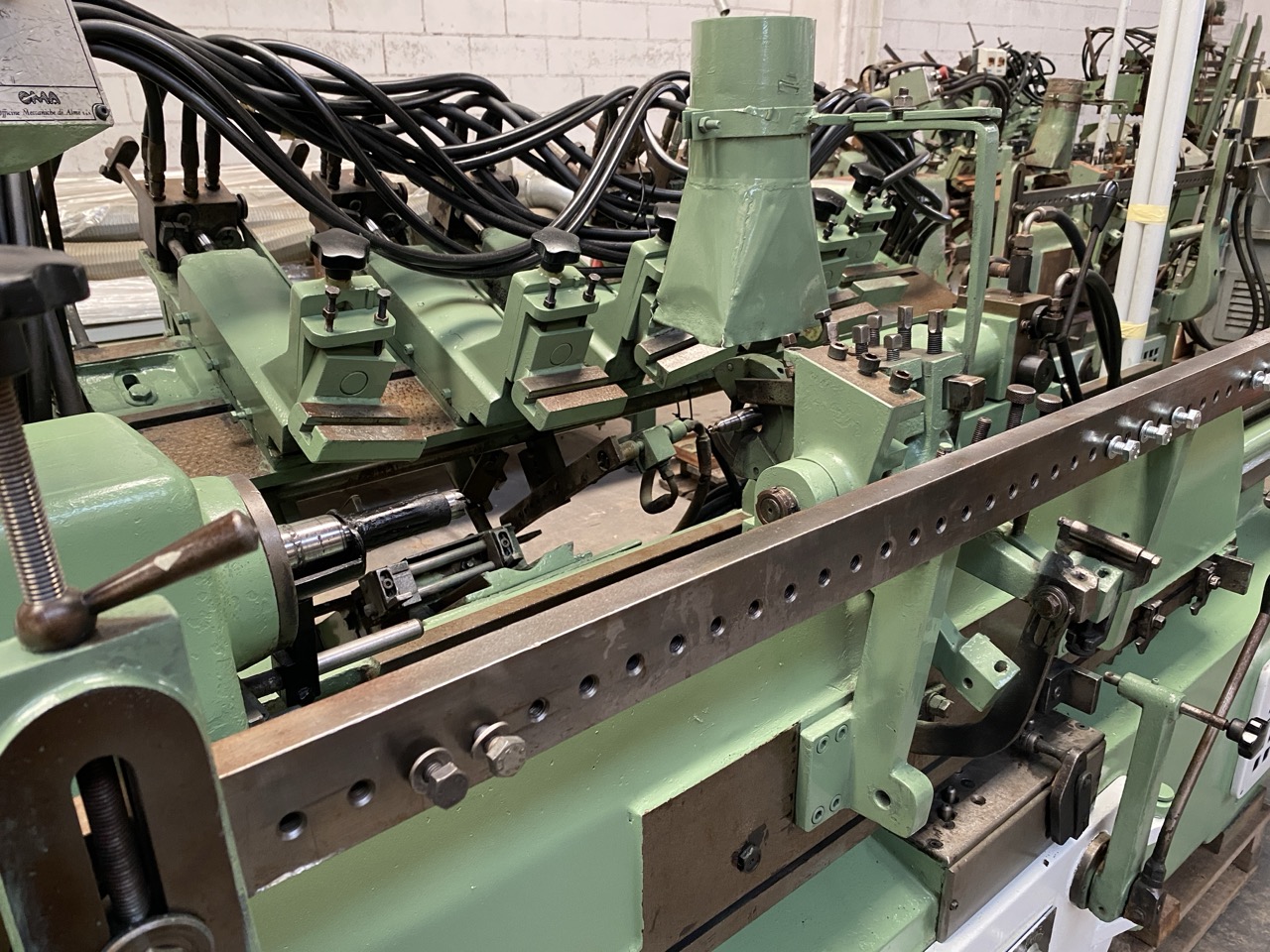 Usato OMA 120/A Tornio per legno, automatico con caricatore, lunghezza massima del pezzo mm. 1200