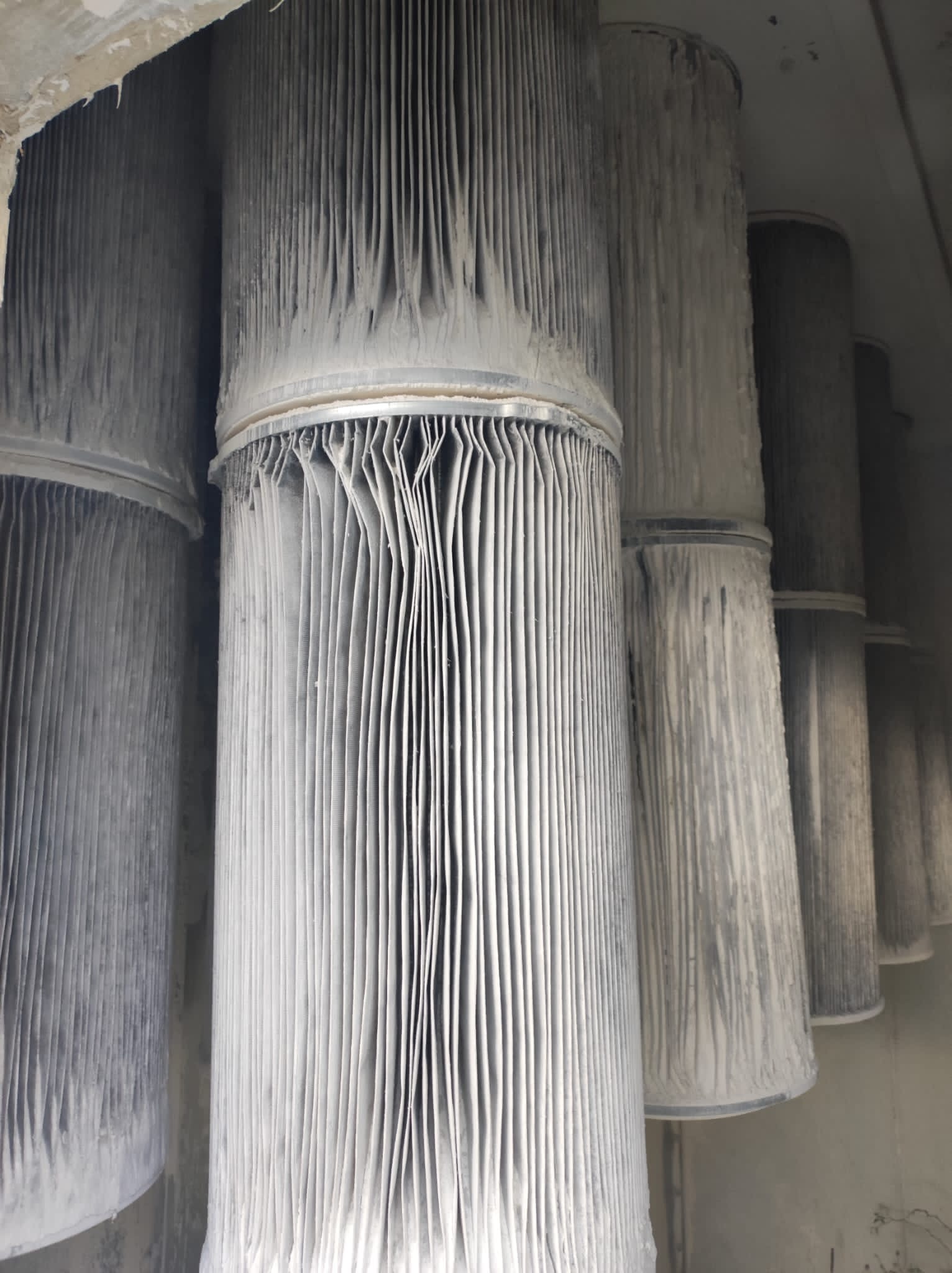 Usato Sottostazione filtrante per polveri di carteggio, marca CM, modello AIRJET 36 Cartucce