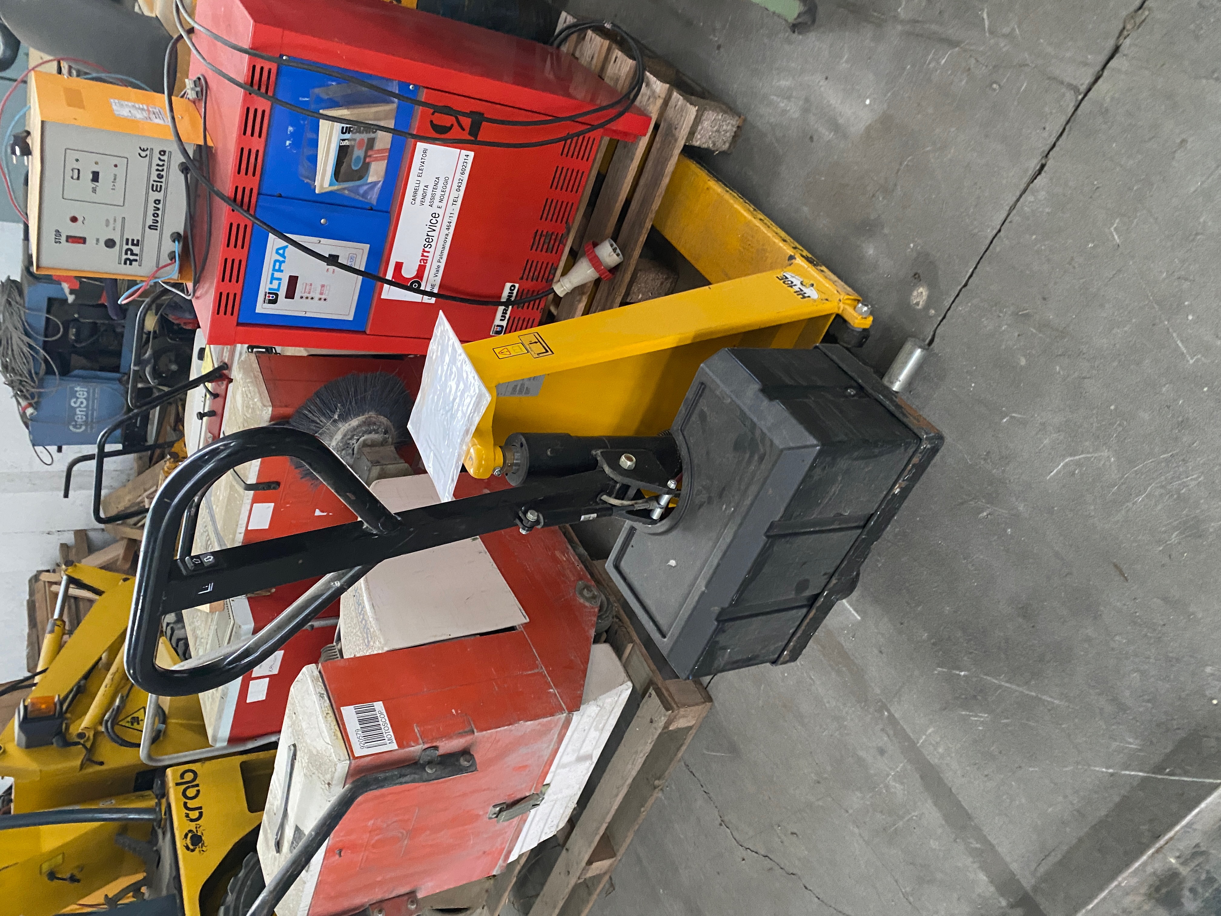Usato Lifter HL10E Transpallet elettrico a compasso, portata 10 q.li