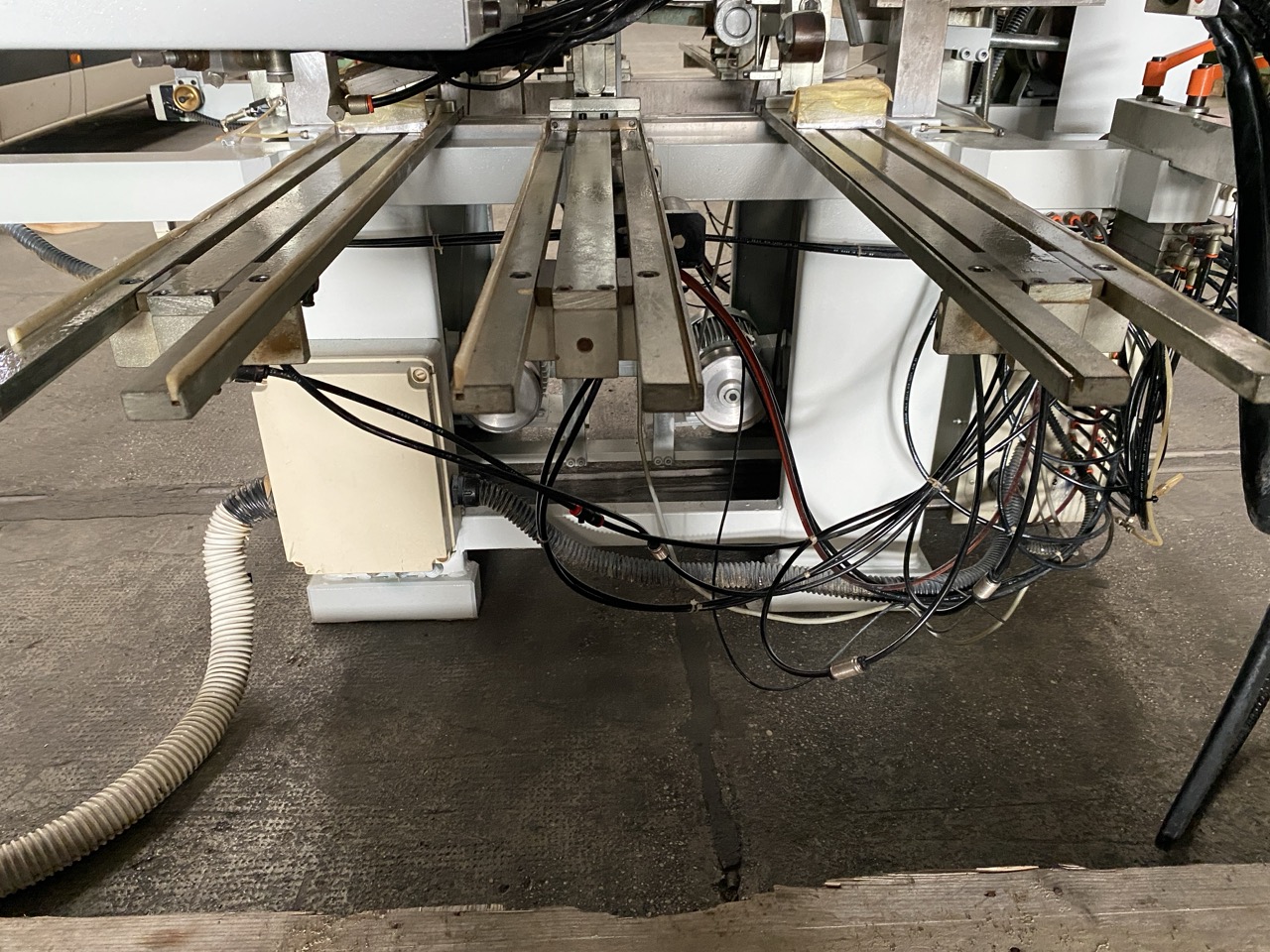 Usato Camam MO3A Speciale CR Mortasatrice oscillante orizzontale doppia, con caricatori automatici