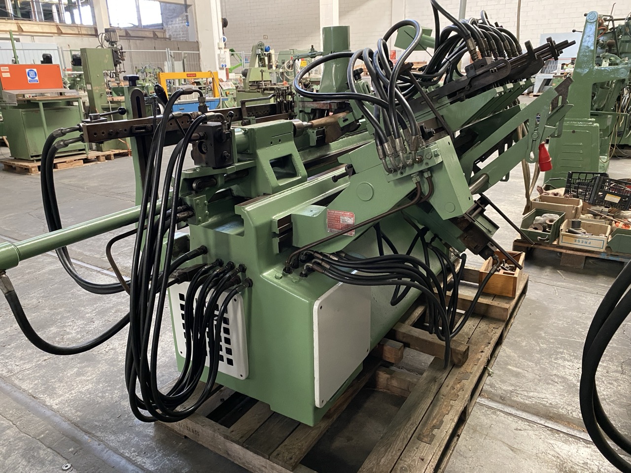 Usato OMA 90/A Tornio per legno, automatico con caricatore, lunghezza massima del pezzo mm. 900