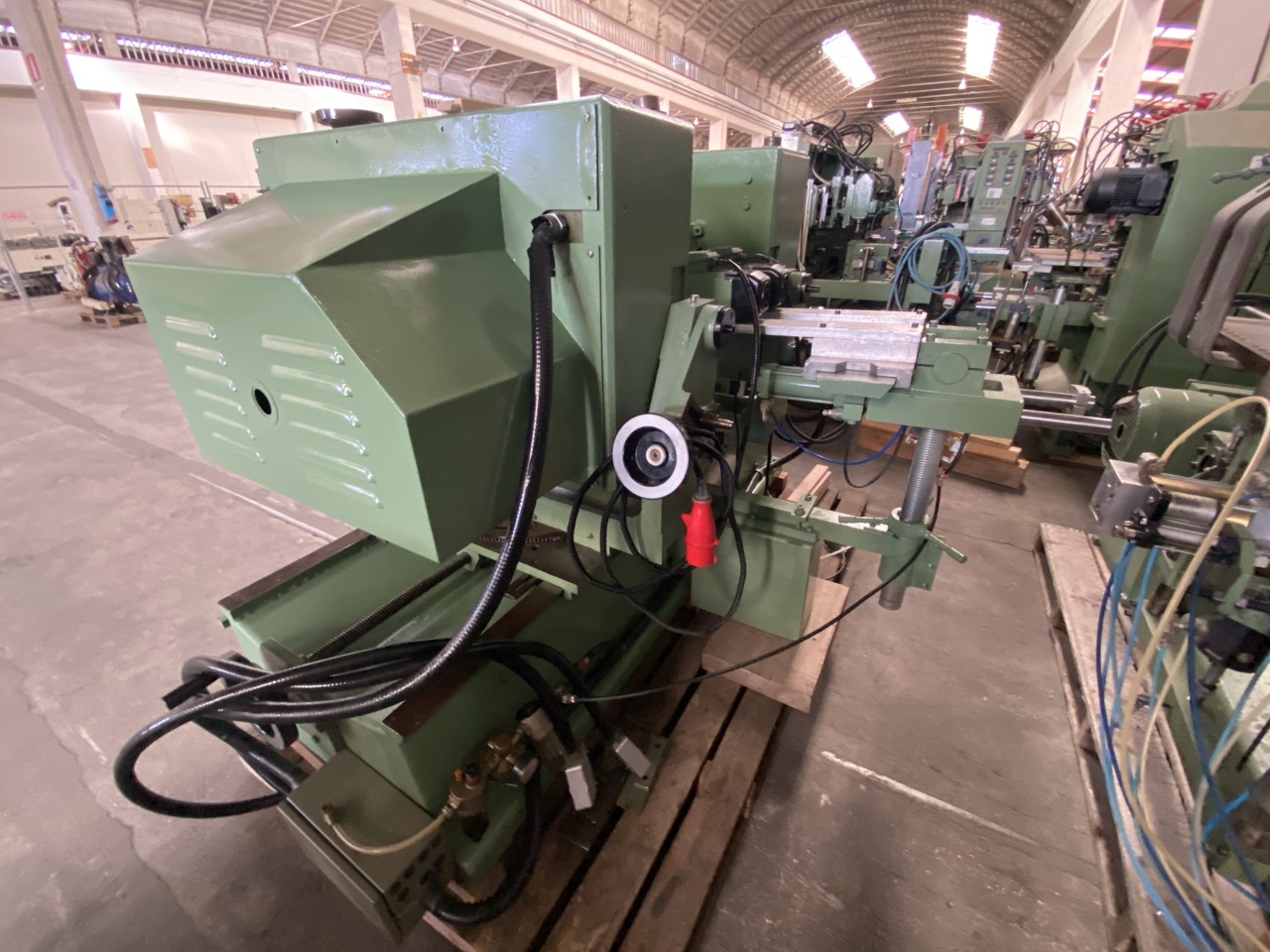 Usato Balestrini Tenonatrice Stondante doppia, automatica con caricatore, completa di gruppo a forare