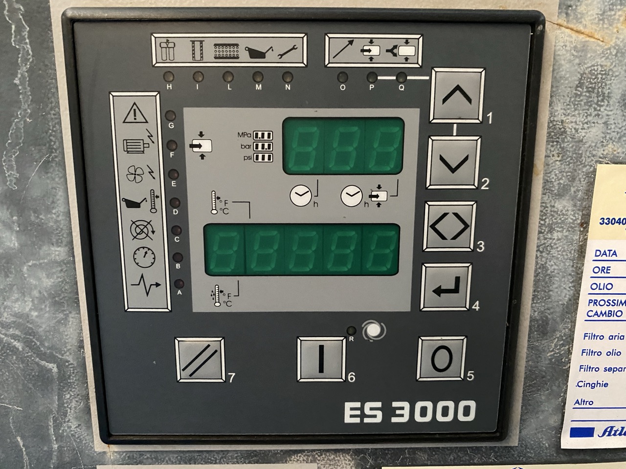 Usato 2003 Ceccato CSB20/10 Compressore completo di essiccatore e serbatoio per aria