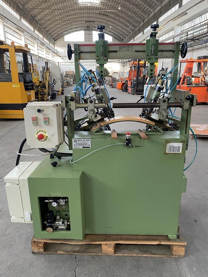 Usato Foratrice Mortasatrice orizzontale e verticale, inclinabile